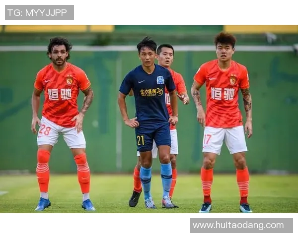 恒大与贵州比赛中的裁判表现分析及争议事件回顾